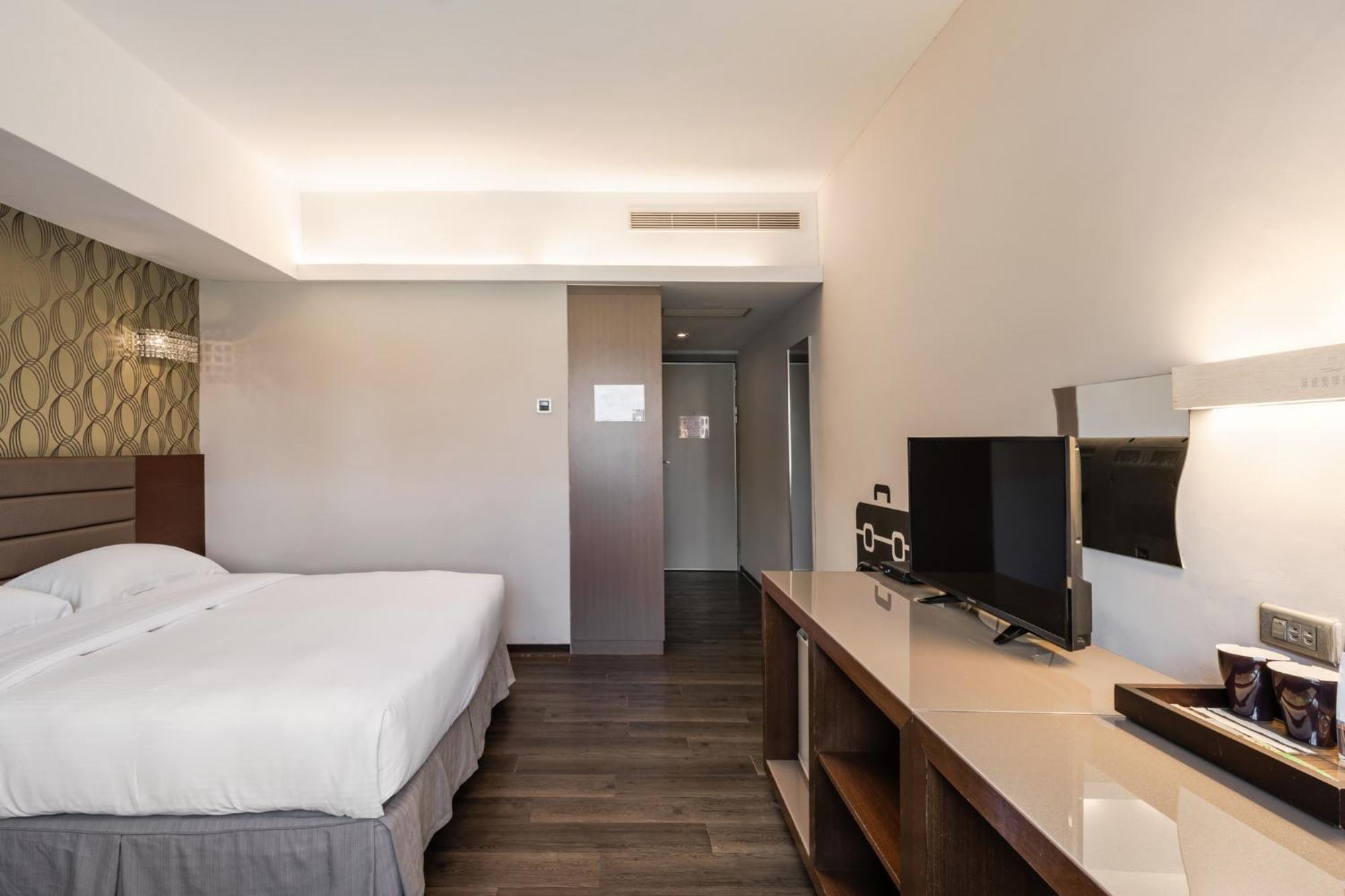 The Riverside Hotel Esthetics Гаосюн Экстерьер фото