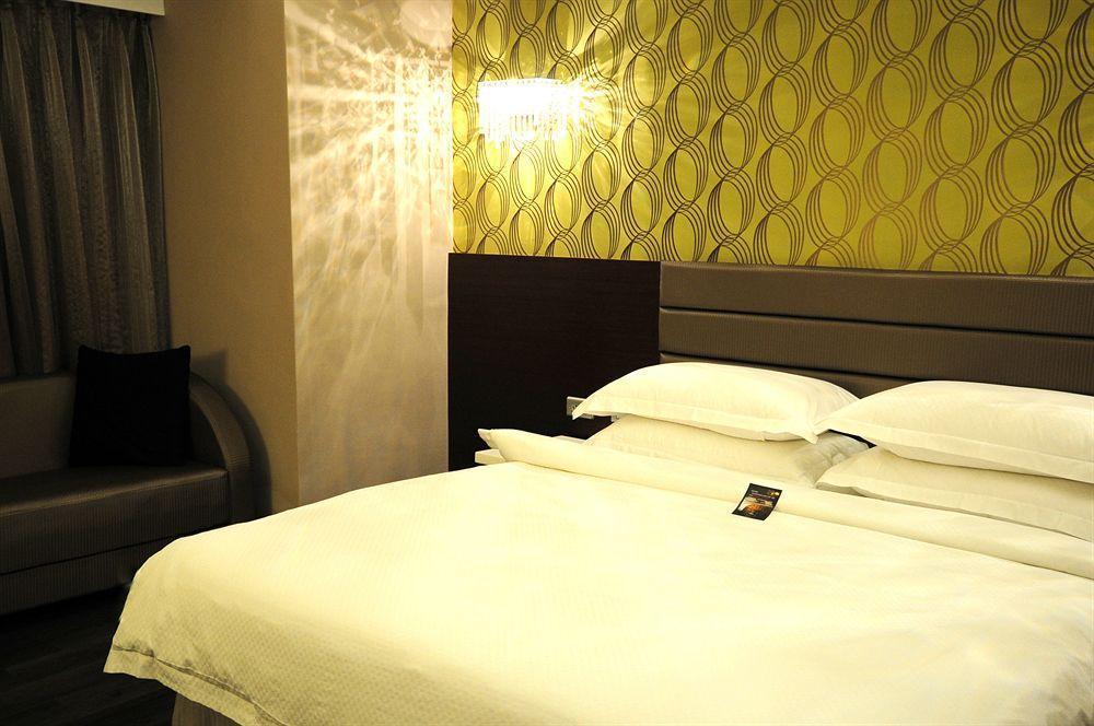 The Riverside Hotel Esthetics Гаосюн Экстерьер фото